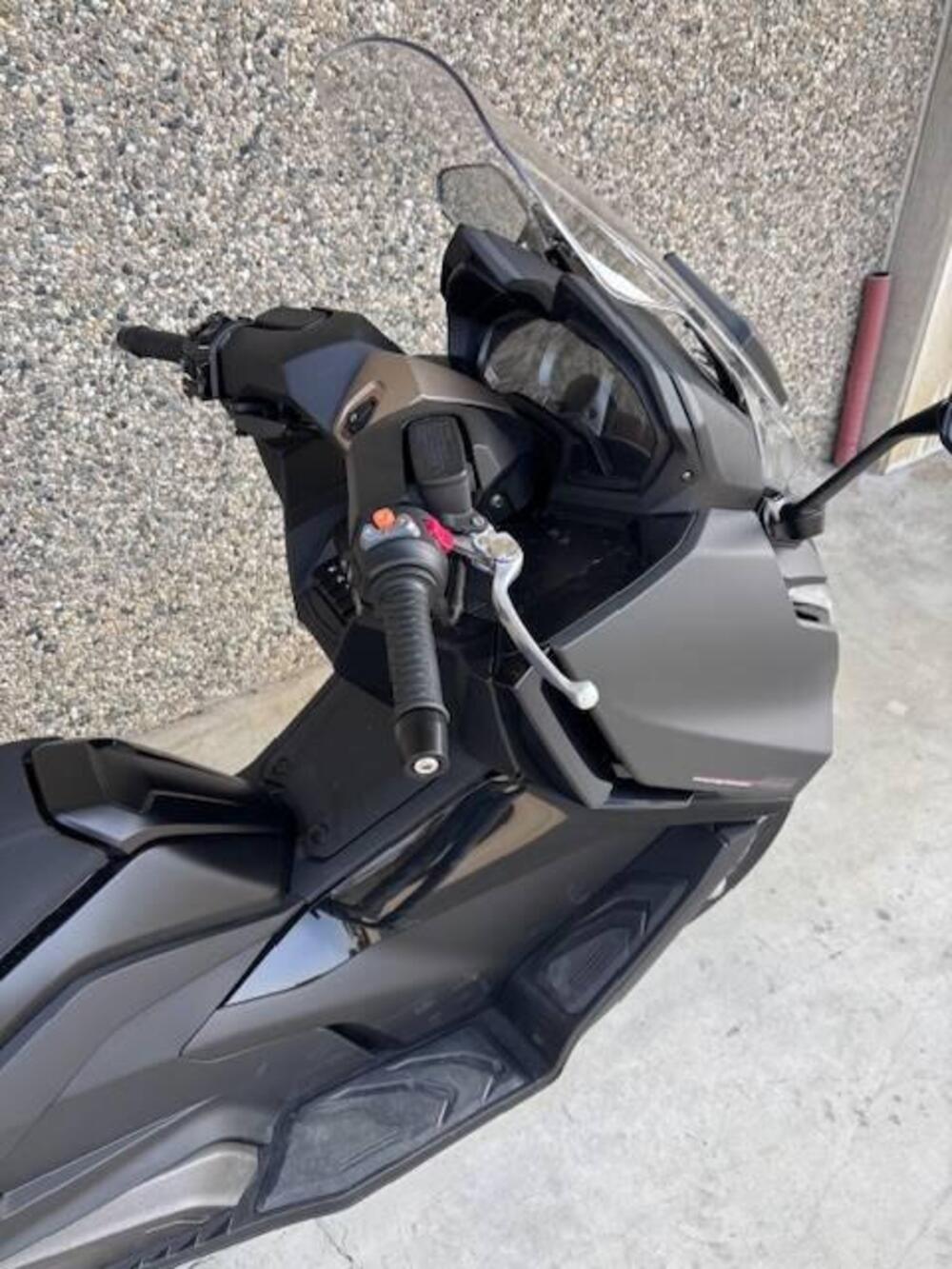 Kymco AK 575 Premium (2025 - 26) (16)