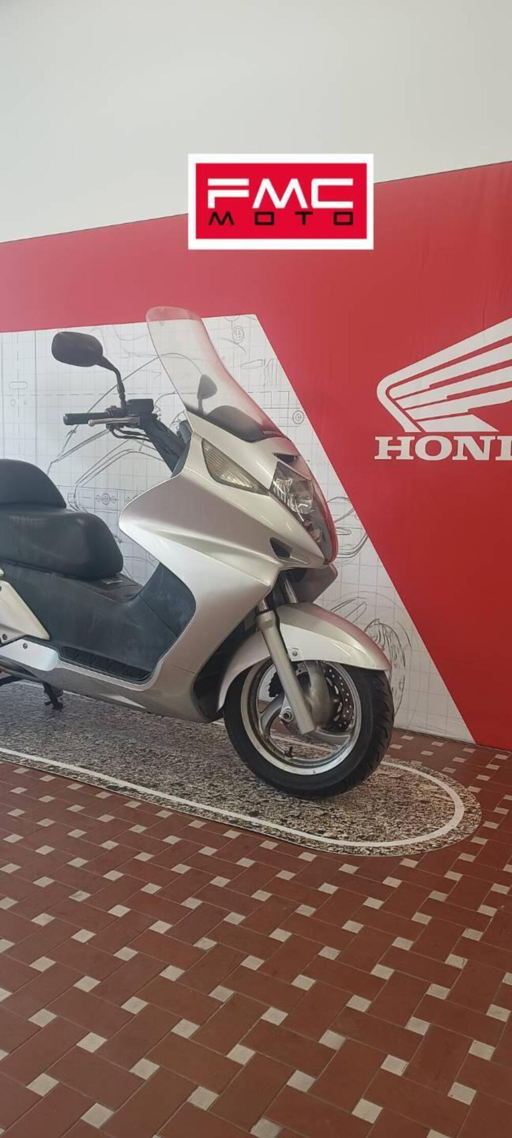 Honda Silver Wing 600 (2001 - 05) (2)