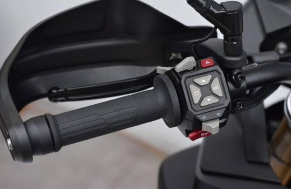 Voge Valico 900DSX (2024 - 26) (11)