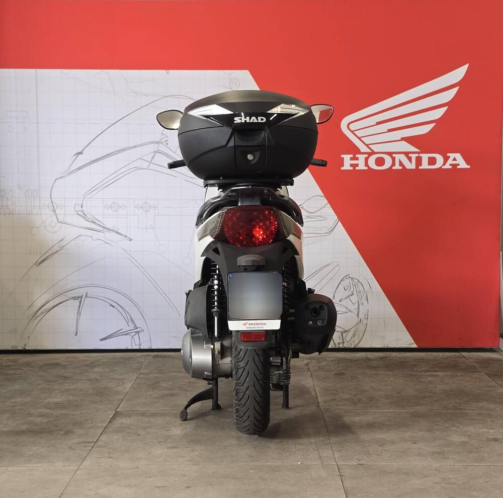 Kymco People 200i GT (2010 - 17) (8)