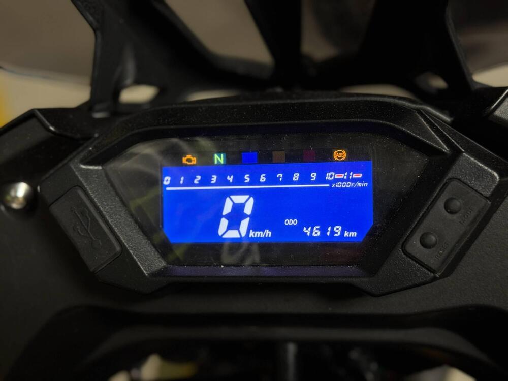 Voge 300 GY Rally (2022) (2)