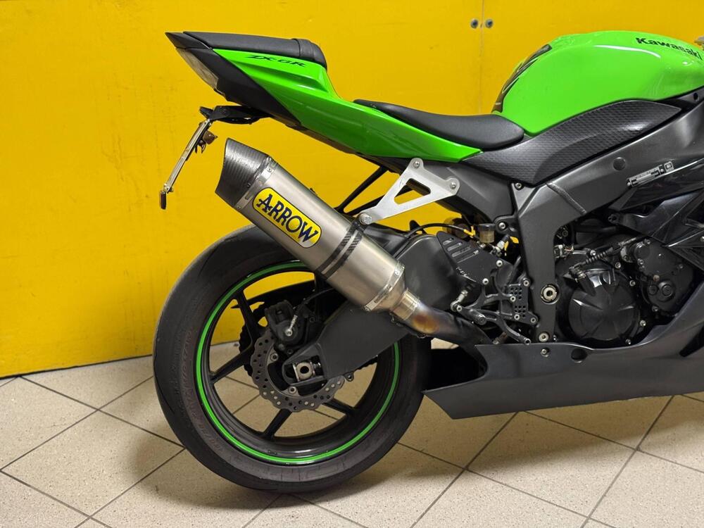 Kawasaki Ninja 600 ZX-6R (2009 - 16) (4)