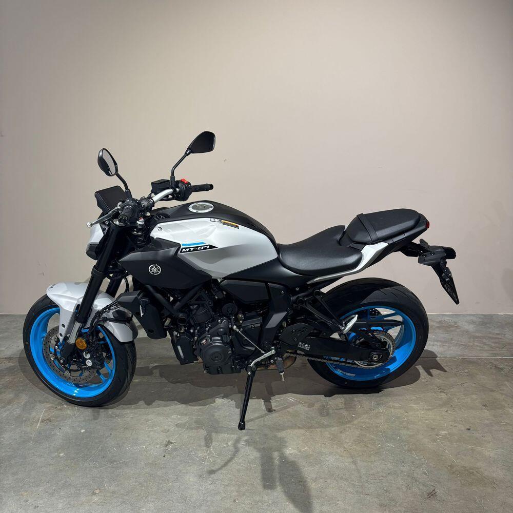 Yamaha MT-07 Pure (2023 - 25) (2)