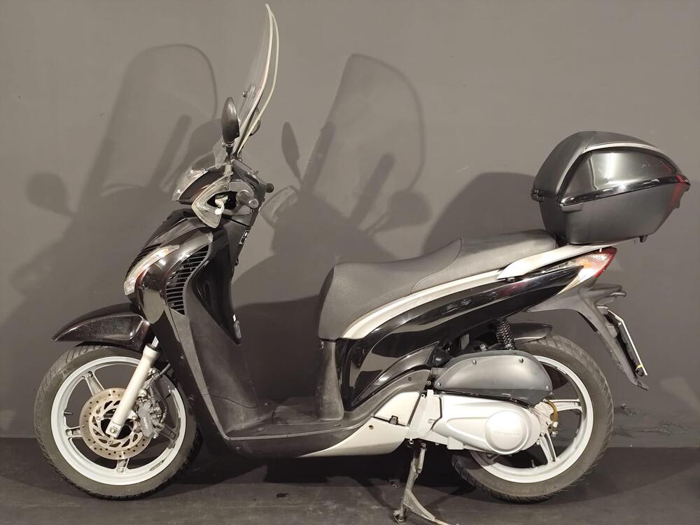 Honda SH 125 i (2009 - 12) (2)