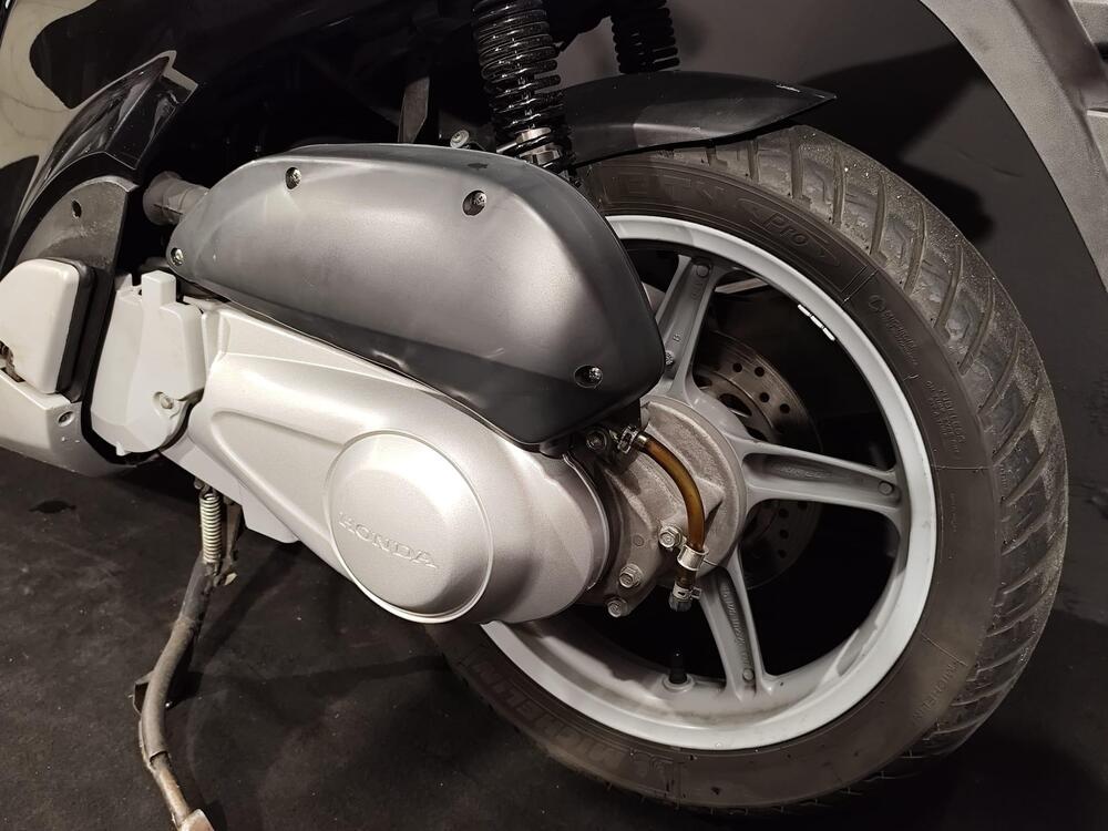 Honda SH 125 i (2009 - 12) (12)