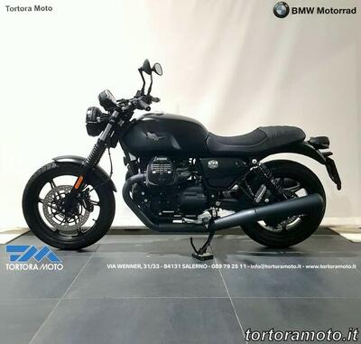 Moto Guzzi V7 Stone (2021 - 24) usata