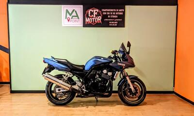 Yamaha FZ6 Fazer (2004 - 07) usata