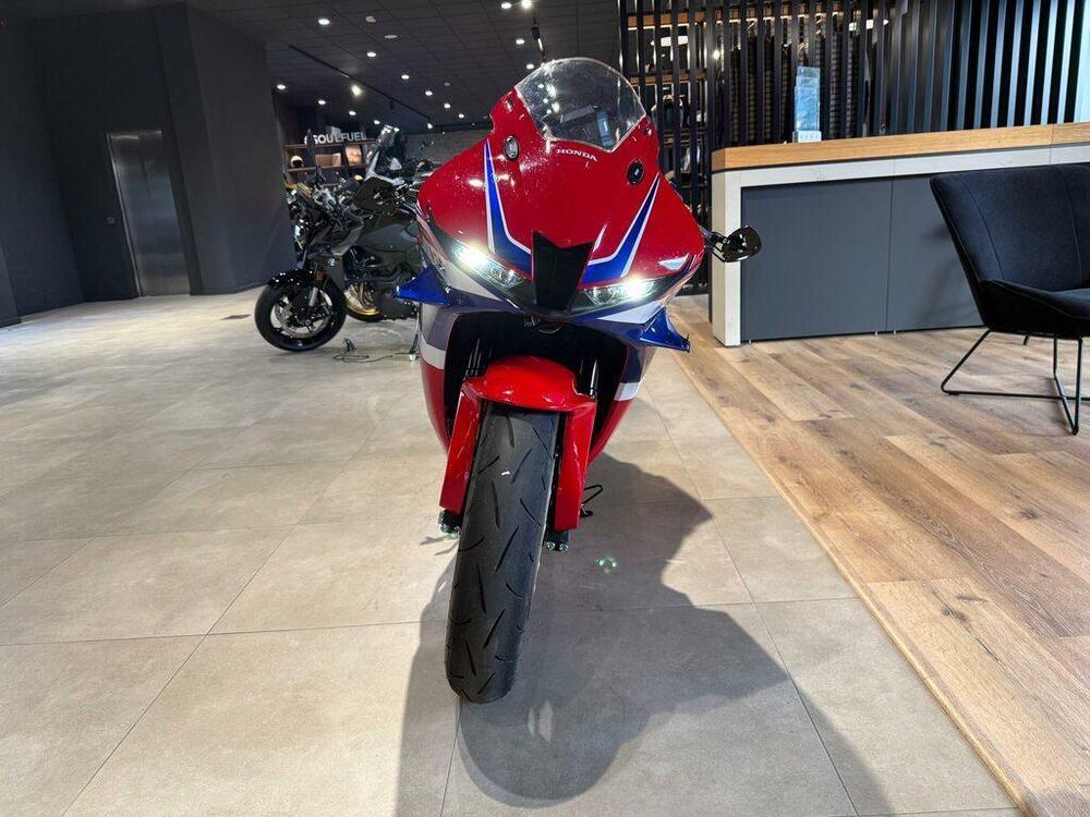 Honda CBR 600 RR (2024 - 26) (9)