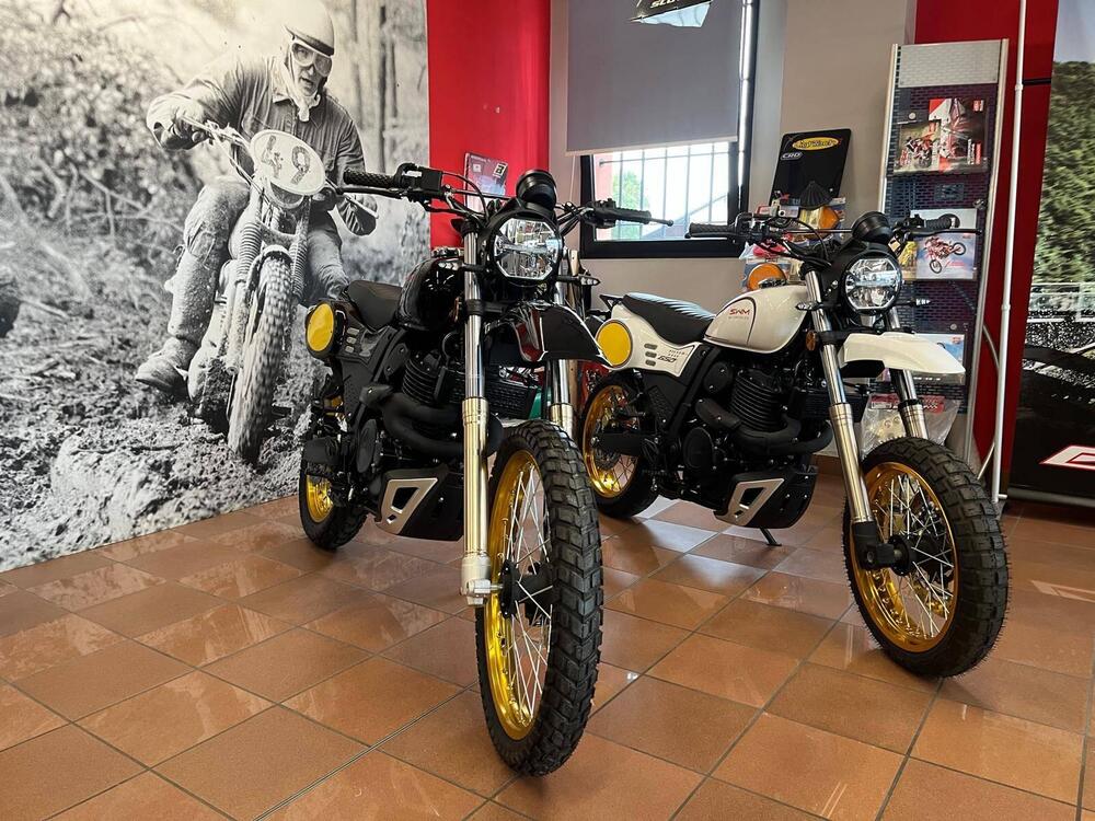 Swm Silver Vase 650 (2025 - 26) (3)