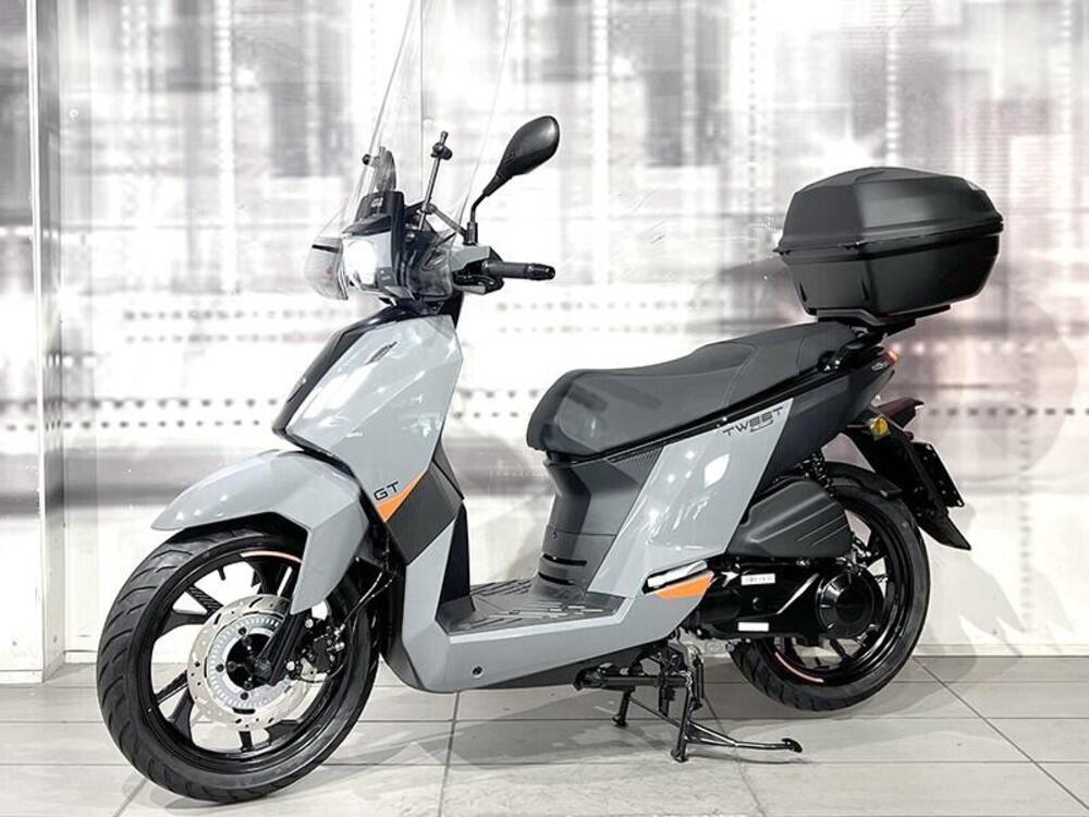 Peugeot Tweet 125 FL GT ABS (2024) (7)