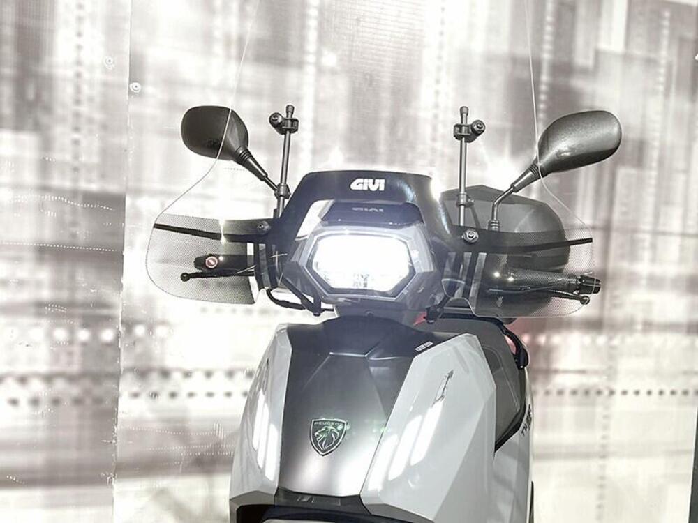 Peugeot Tweet 125 FL GT ABS (2024) (9)