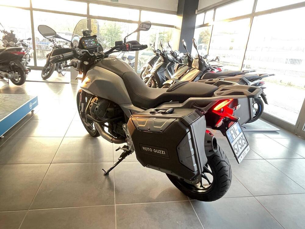 Moto Guzzi V85 Strada (2024 - 26) (7)