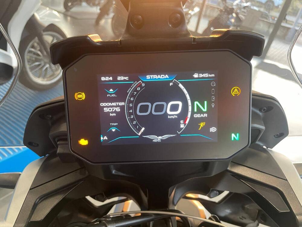 Moto Guzzi V85 Strada (2024 - 26) (9)