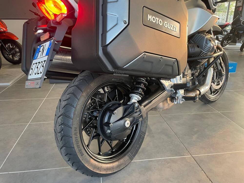 Moto Guzzi V85 Strada (2024 - 26) (14)