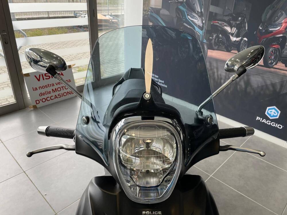 Piaggio Beverly 300 i.e. ABS-ASR (2016 - 20) (12)