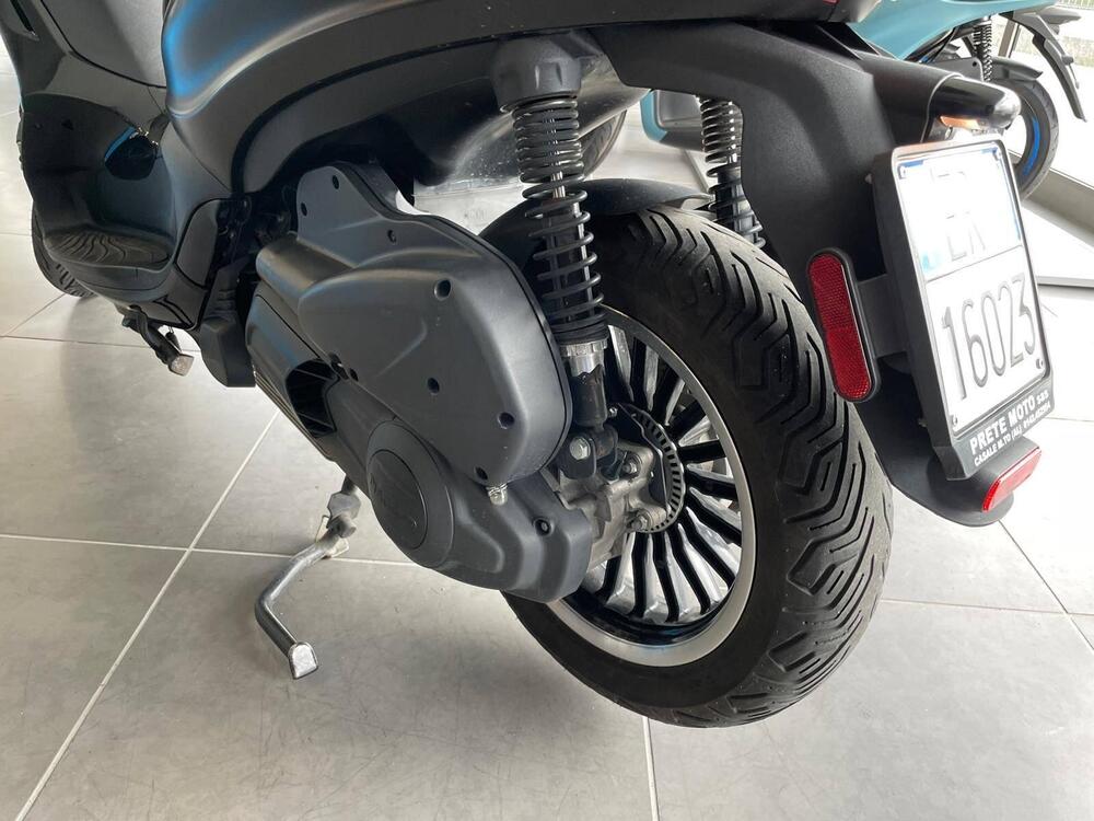 Piaggio Beverly 300 i.e. ABS-ASR (2016 - 20) (14)