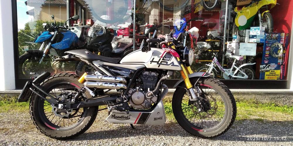 FB Mondial HPS 125 (2020 - 24) (2)