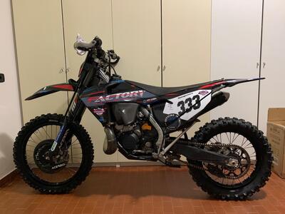 Husqvarna TE 250i (2022) usata