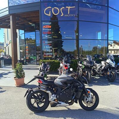 MV Agusta Brutale 1000 RS (2022 - 25) usata