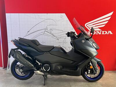 Yamaha T-Max 560 (2022 - 24) usata