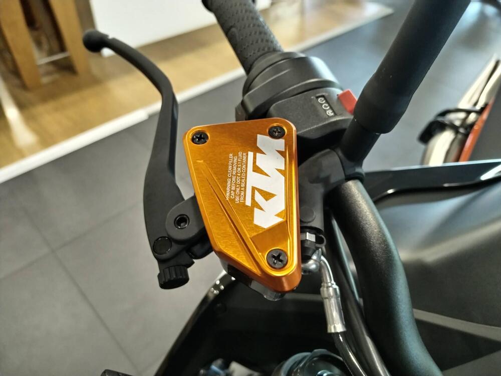 KTM 890 Duke GP (2022 - 23) (8)