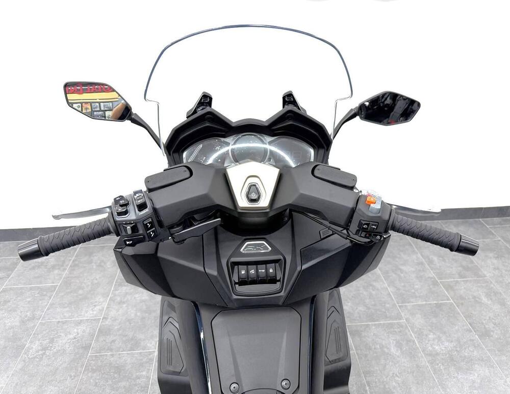 Kymco AK 575 Premium (2025 - 26) (5)