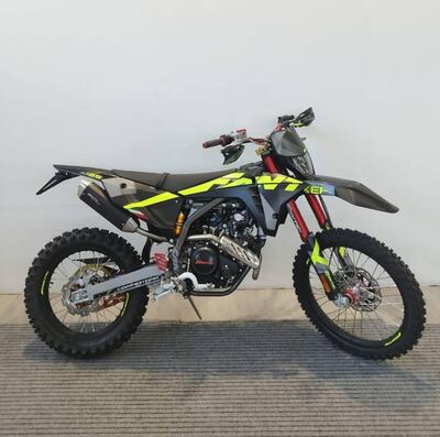 Fantic Motor XEF 125 Competition (2025) nuova