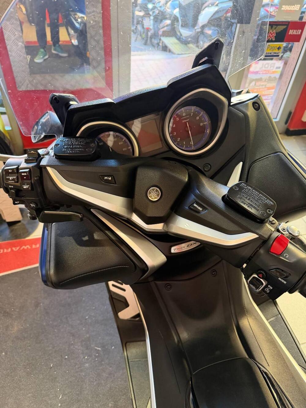 Yamaha T-Max 530 SX (2017 - 19) (7)