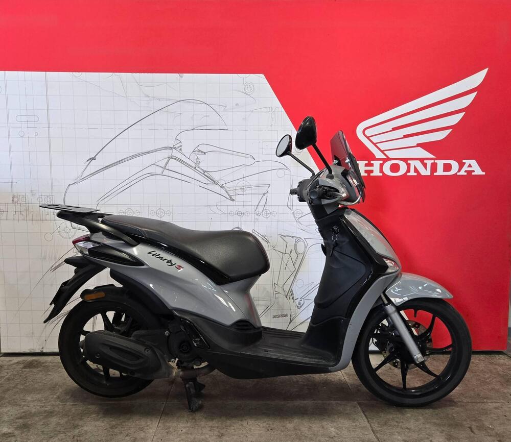 Piaggio Liberty 50 3V S (2021 - 24) (3)