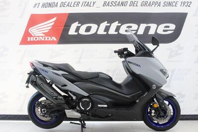 Yamaha T-Max 560 (2020 - 21) usata
