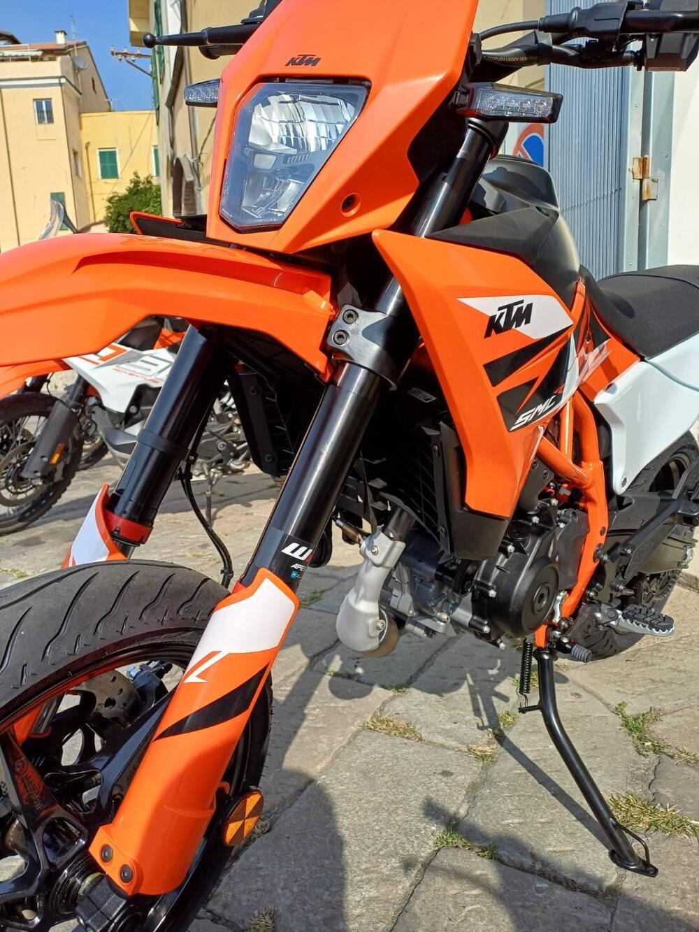 KTM 125 SMC R (2025 - 26) (4)