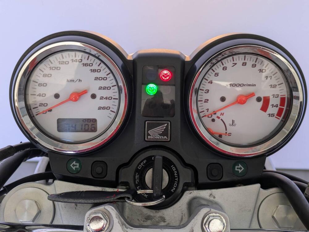 Honda Hornet 600 (2003 - 04) (3)