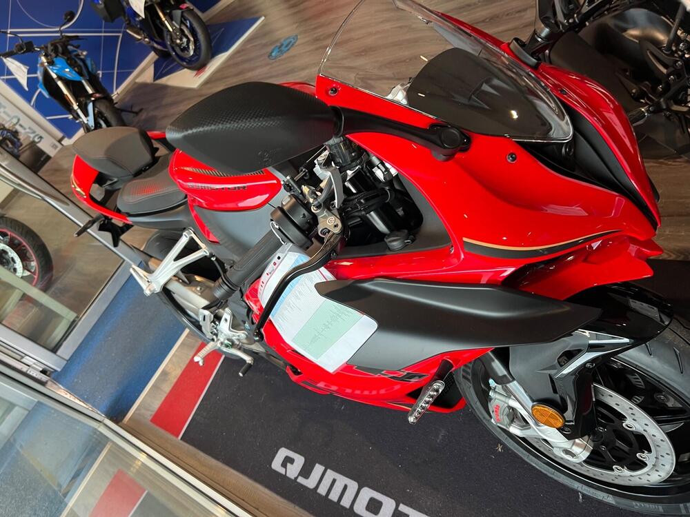 QJ Motor SRK 921 RR (2025) (3)