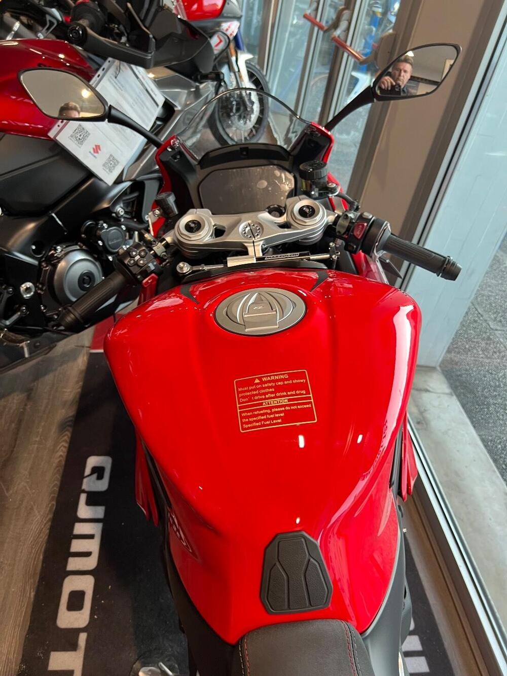 QJ Motor SRK 921 RR (2025) (4)