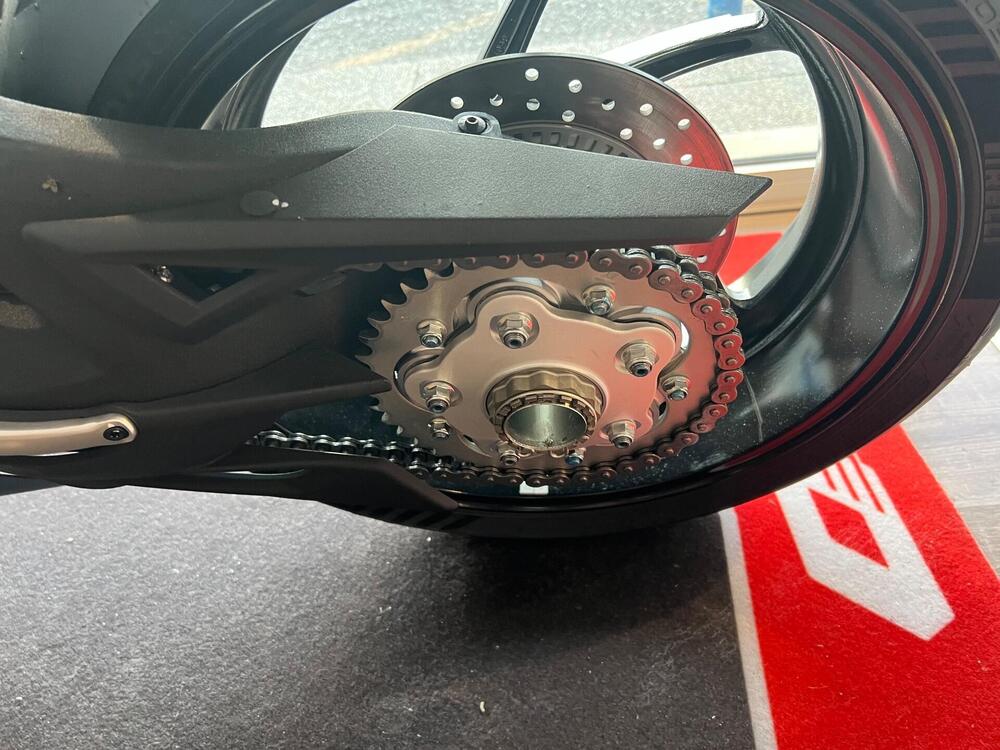 QJ Motor SRK 921 RR (2025) (7)