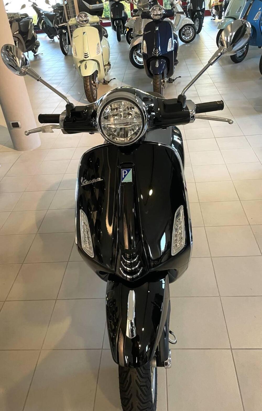 Vespa Primavera 150 (2024 - 25) (2)