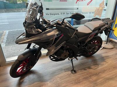 Suzuki V-Strom 1050SE (2025) nuova