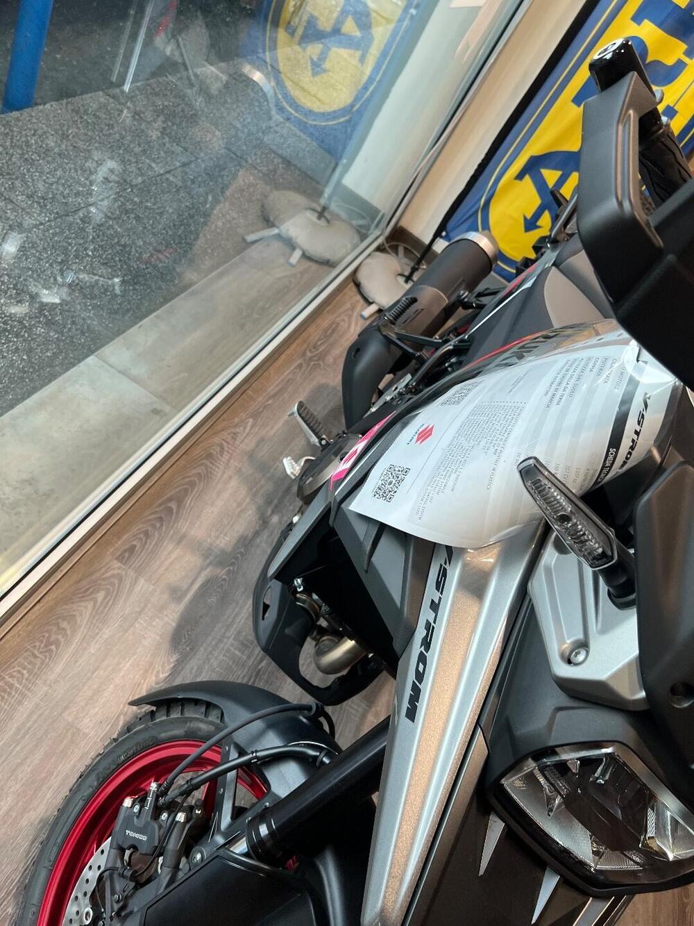 Suzuki V-Strom 1050SE (2025) (3)