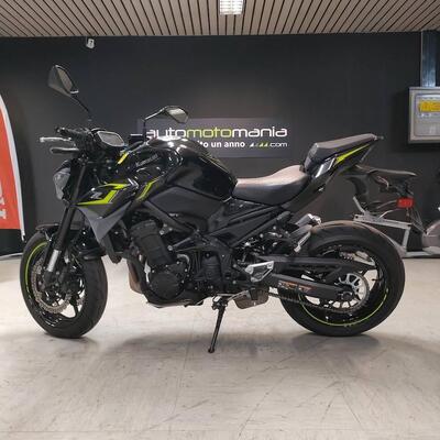 Kawasaki Z 900 (2021 - 24) usata