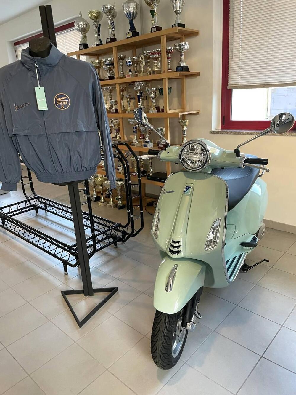 Vespa Primavera 150 (2024 - 25) (2)