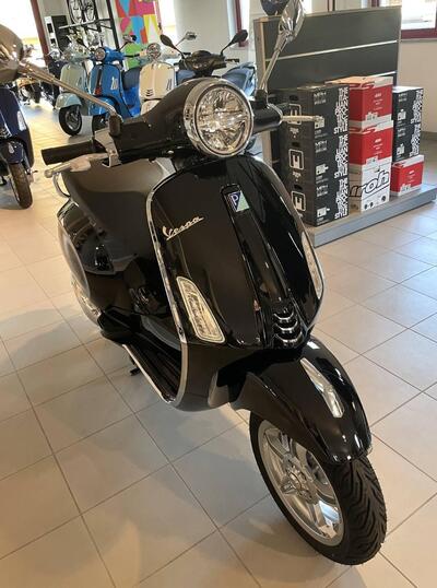 Vespa Primavera 125 (2024 - 25) nuova