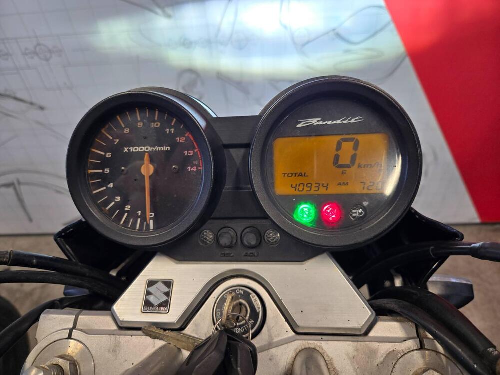 Suzuki GSF 650 Bandit (2006 - 11) (6)