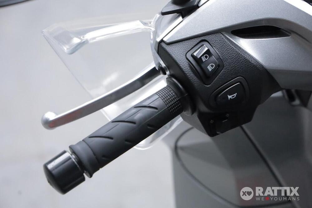 Honda SH 300 i ABS (2016 - 20) (10)