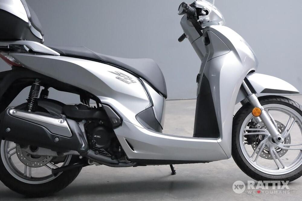 Honda SH 300 i ABS (2016 - 20) (7)