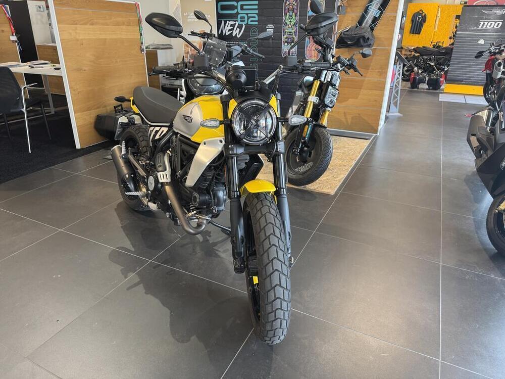 Ducati Scrambler 800 Icon (2023 - 24) (2)