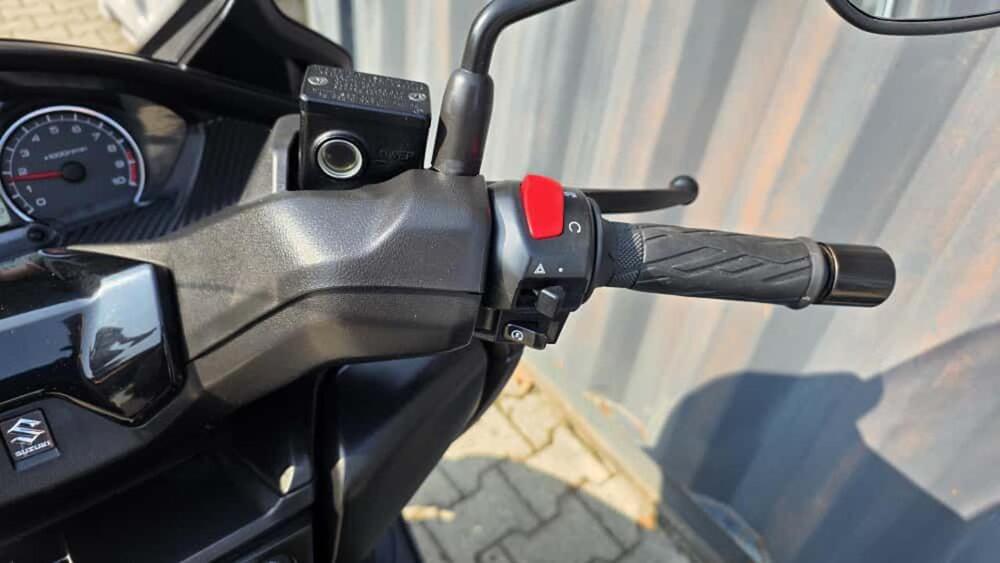 Suzuki Burgman AN 400 (2017 - 20) (8)