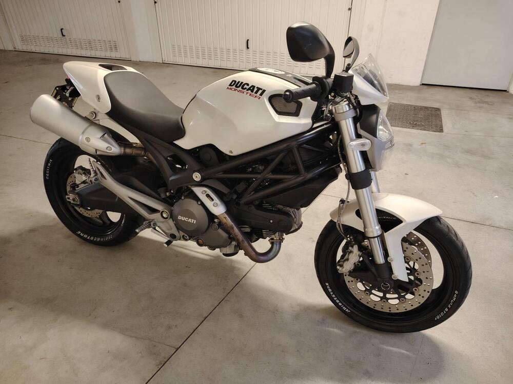 Ducati Monster 696 (2008 - 13) (2)