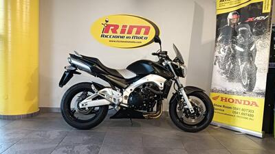 Suzuki GSR 600 (2006 - 11) usata