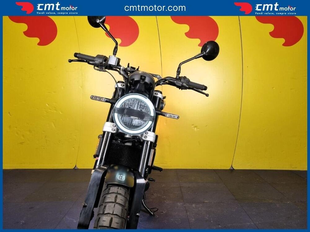 Husqvarna Svartpilen 125 (2021 - 23) (6)