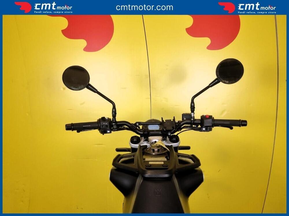 Husqvarna Svartpilen 125 (2021 - 23) (10)